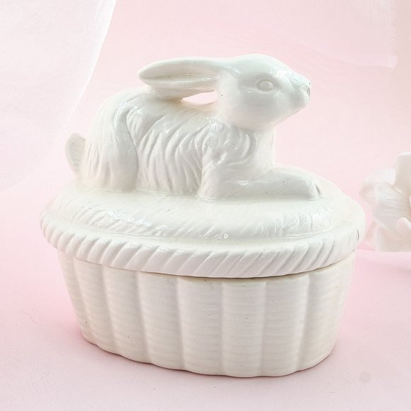 Trinket Box, Ceramic White Bunny Keepsake Box, Vintage Collectibles - Picture 1 of 5
